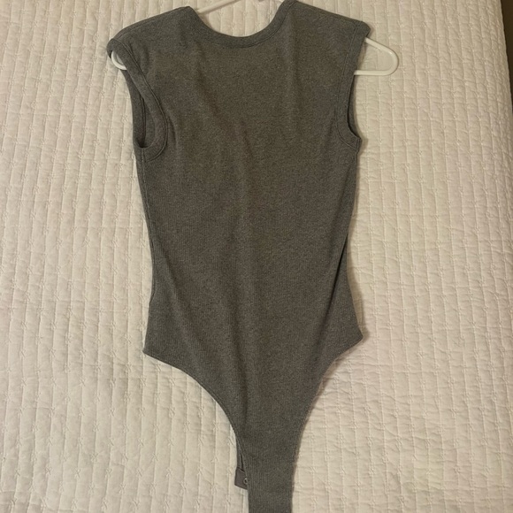 Universal Thread Gray Fitted Ribbed Tank Top - Picture 4 of 4